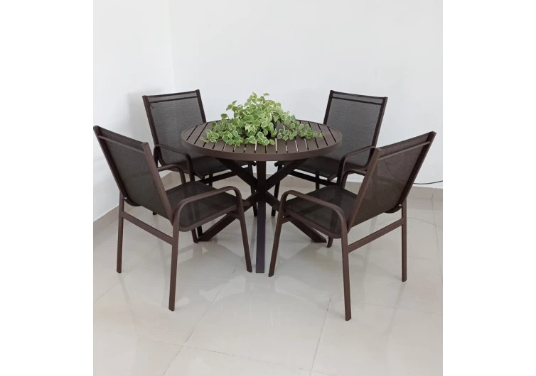 Mesa com 1,0 de diamêtro com pé em X com Quatro Cadeiras Maresias - Conjunto Maresias