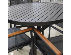 Mesa com 1,0 de diâmetro com Quatro Cadeiras Búzios - Conjunto Búzios