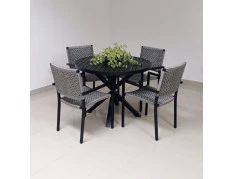 Mesa com 1,0m de diâmetro com Quatro Cadeiras Joaquina - Conjunto Joaquina 