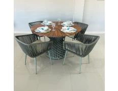 Mesa com Tampo em Cumaru com Quatro Cadeiras Roma - Conjunto Roma
