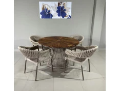 Mesa com Tampo em Madeira Cumaru com Quatro Cadeiras Madri - Conjunto Madri