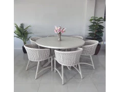 Mesa com 1,5m de diâmetro com Pé em X com Seis Cadeiras Veneza - Conjunto Veneza