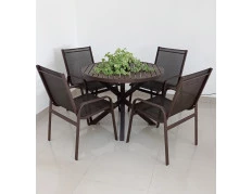 Mesa com 1,0 de diamêtro com pé em X com Quatro Cadeiras Maresias - Conjunto Maresias