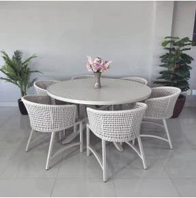 Mesa com 1,5m de diâmetro com Pé em X com Seis Cadeiras Veneza - Conjunto Veneza