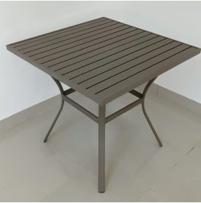 Mesa com Tampo em Alumínio Ripado - Tampo Quadrado - 80cm de diâmetro - Mesa Arpoador