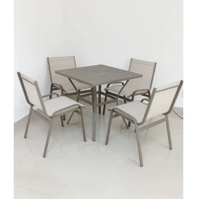 Mesa Quadrada de 80cm de diâmetro com Quatro Cadeiras Arpoador - Conjunto Arpoador