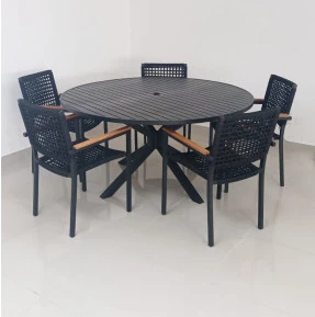 Mesa com 1,5m de diâmetro com Pé em X com Cinco Cadeiras Joaquina - Conjunto Joaquina